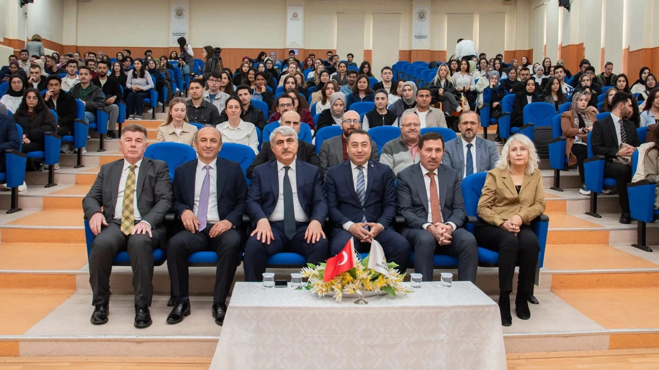 Aym Üyesi Menteş Fakültemizde